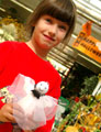 Foto: Kind mit Halloween-Deko (zum Vergrern anklicken)